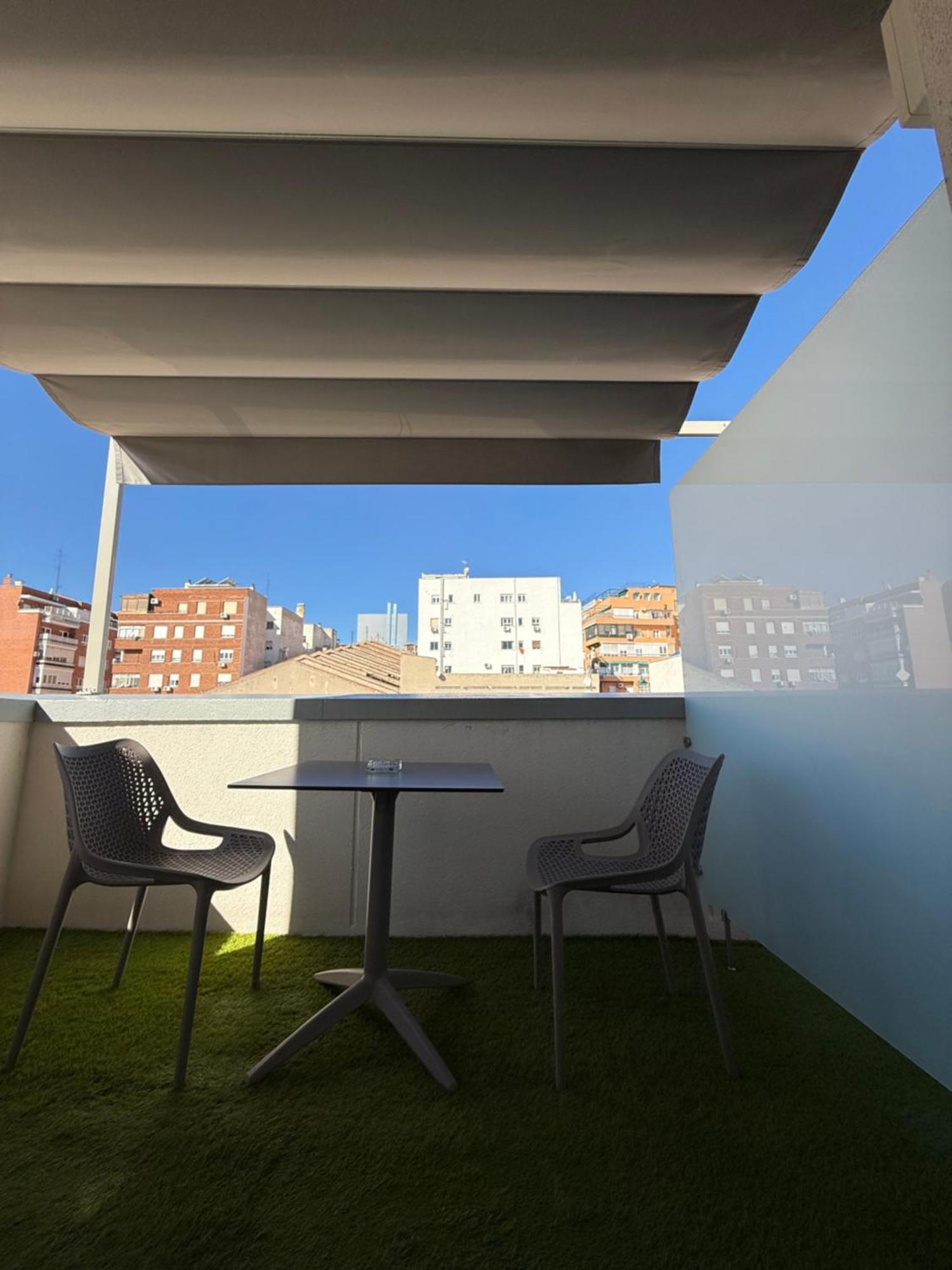 Serwell Suites Madrid Extérieur photo